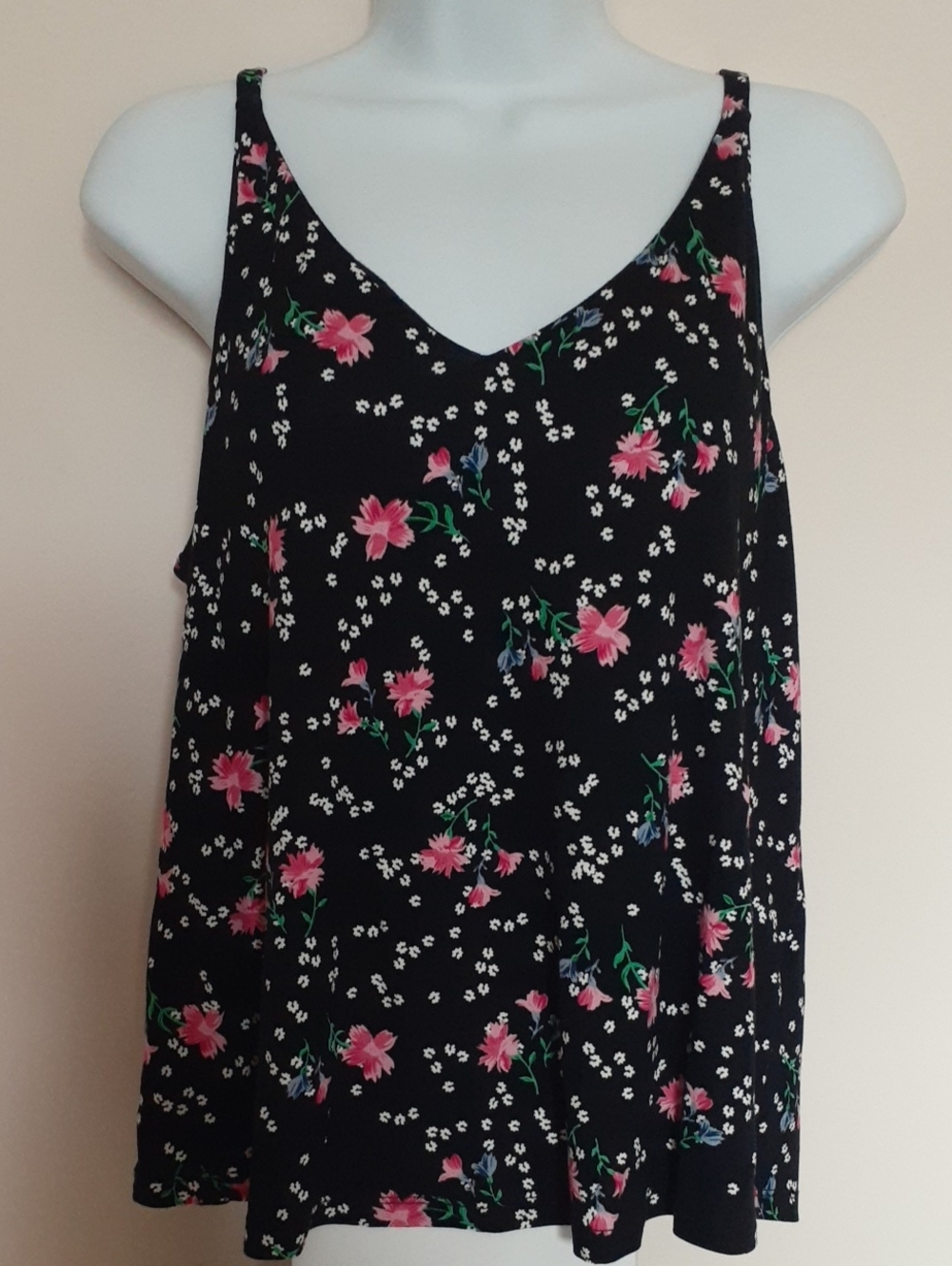 Ricki's Black Floral V-Neck Camisole with Pink & Green Print Sz Medium